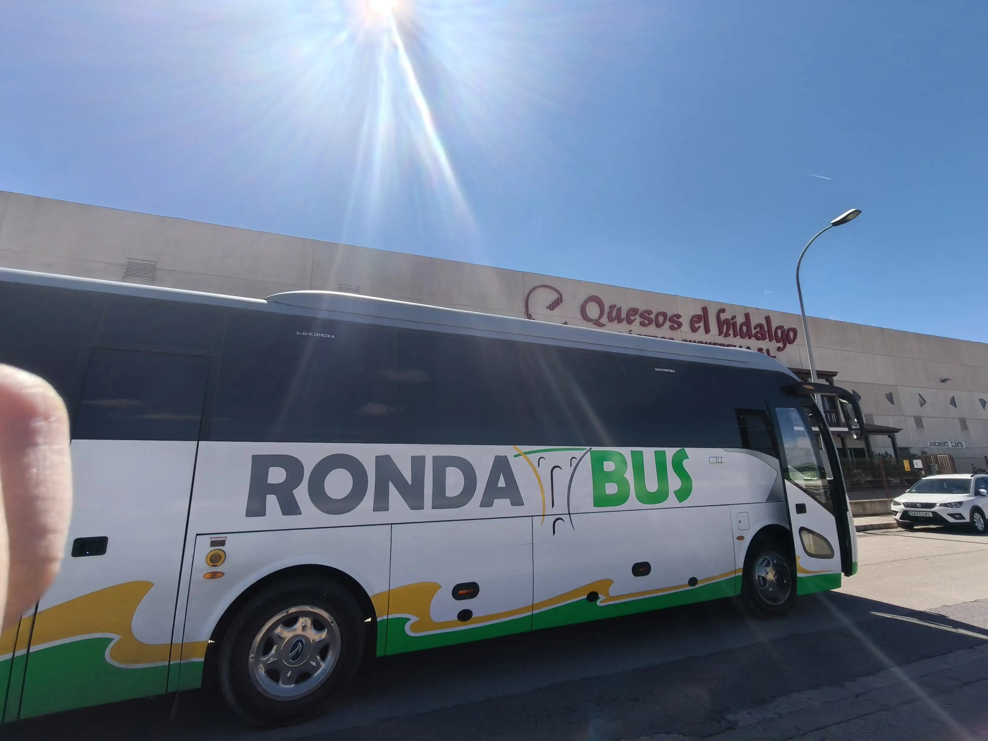 Autocar de Rondabus preparado para un evento profesional
